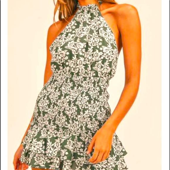 🆕NWOT✨MABLE✨FLORAL SMOCKED HALTER MINI DRESS - Picture 2 of 11